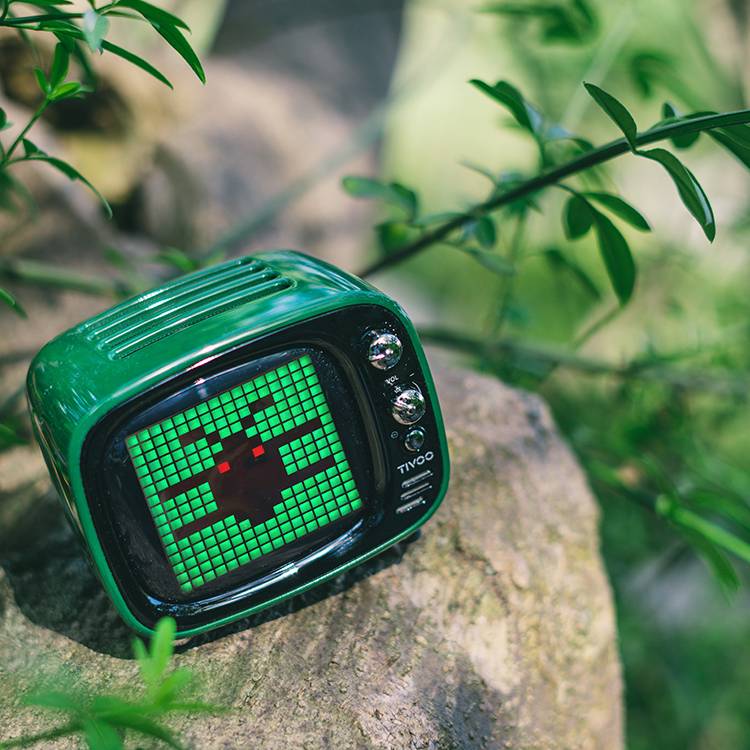 Bluetooth pixel alarm speaker